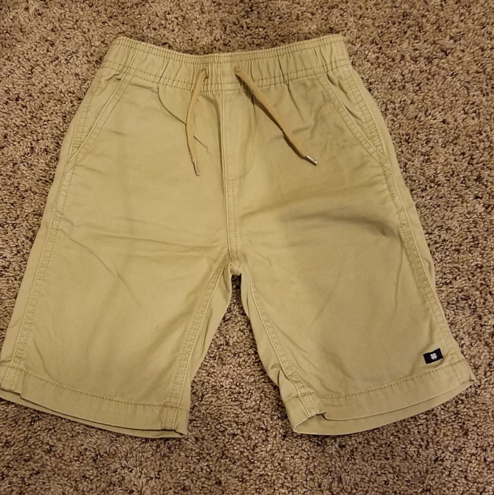 Lucky brand tan shorts size 7 only worn once